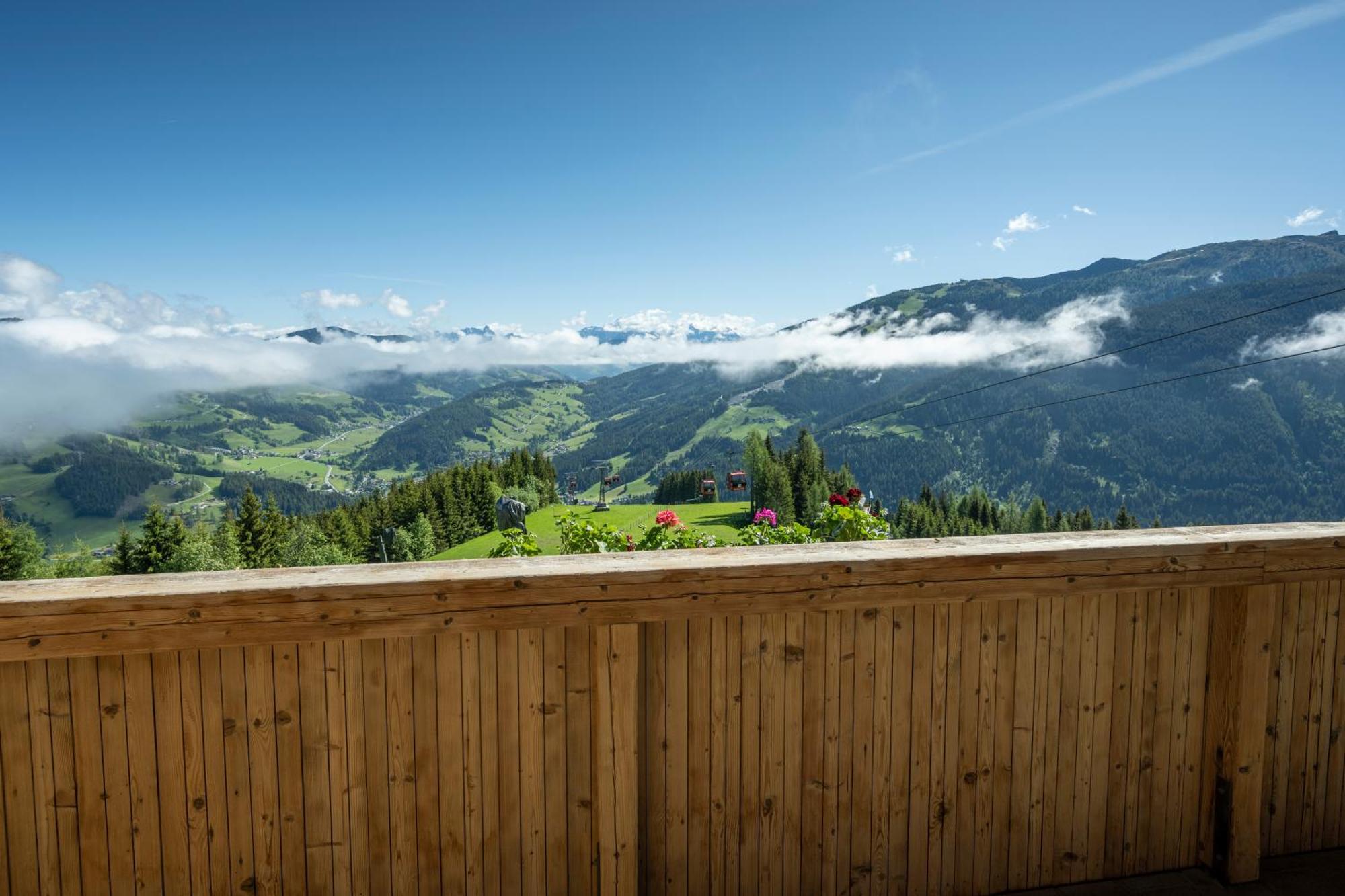 Berggasthof Hoellenstein ヴァークライン エクステリア 写真